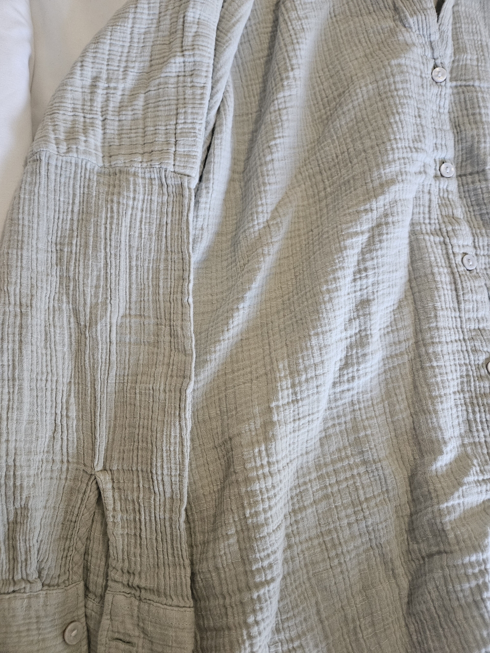 American Eagle Outfitters Light Green Gauze Button-Up - Picture 3 of 3
